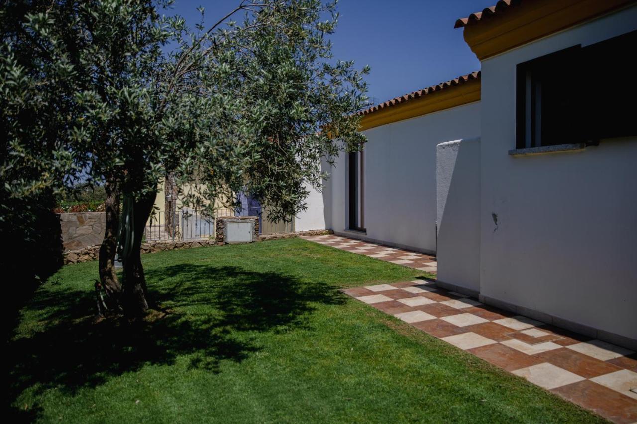 Le Residenze Di Baia Sant'Anna Villa Tanaunella Buitenkant foto