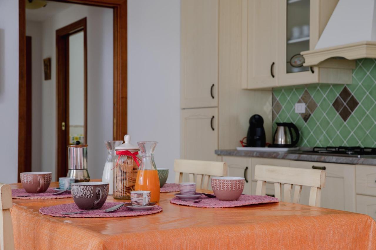 Le Residenze Di Baia Sant'Anna Villa Tanaunella Buitenkant foto