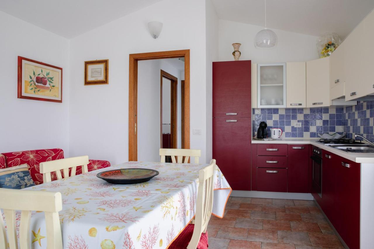 Le Residenze Di Baia Sant'Anna Villa Tanaunella Buitenkant foto