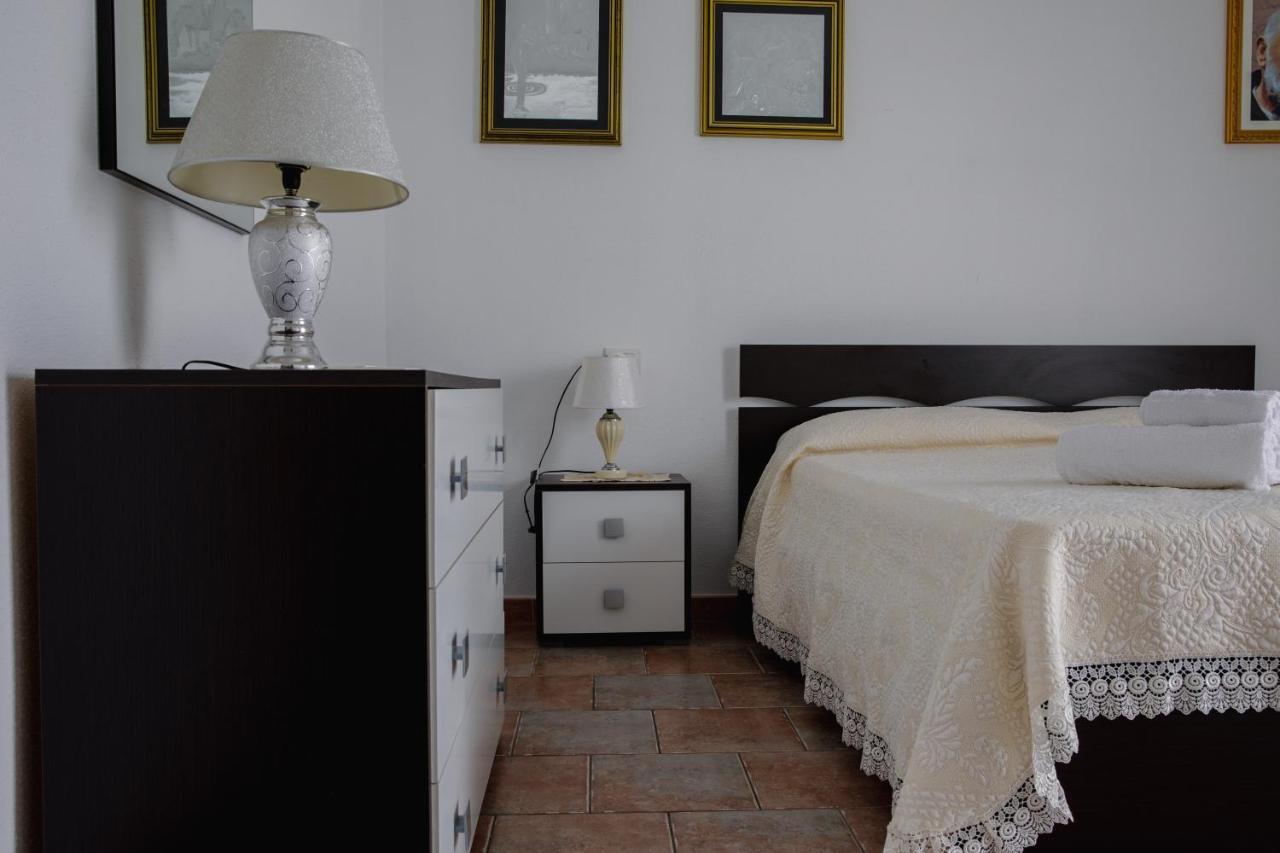 Le Residenze Di Baia Sant'Anna Villa Tanaunella Buitenkant foto